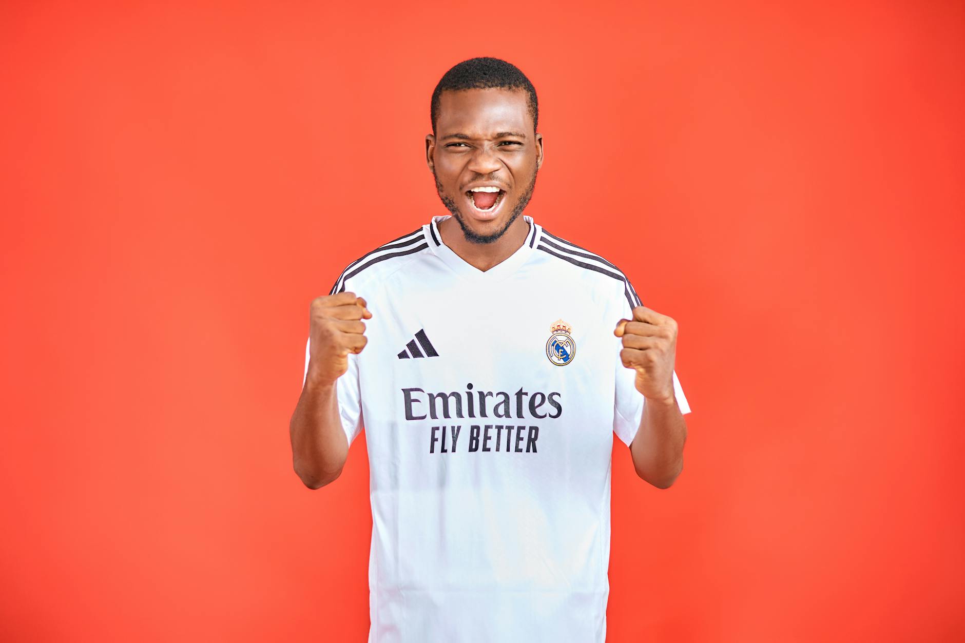 مبابي مع ريال مدريد يحتفل بهدف في موسم 2025-2026