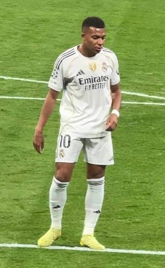 كيليان مبابي لاعب ريال مدريد